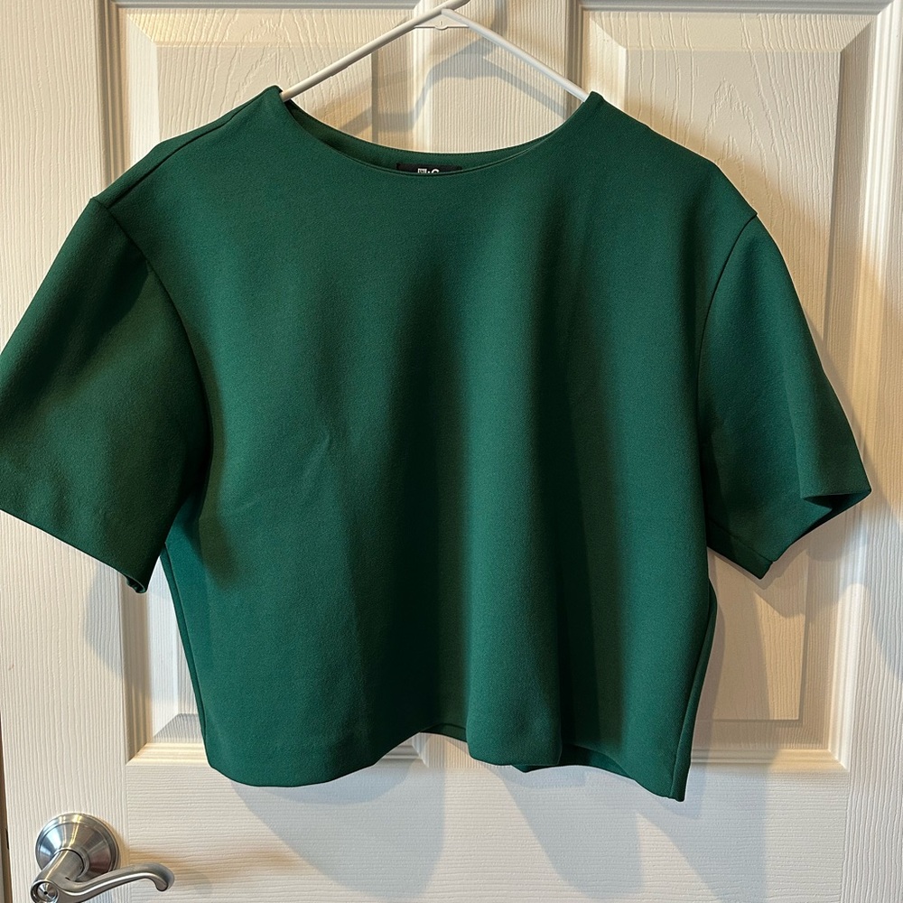 Uniqlo Dark Green Crop Top